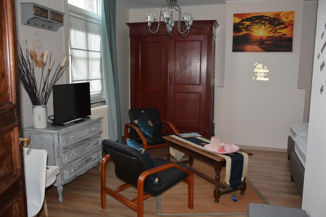 L'Hote Des Geants Ath Exterior foto